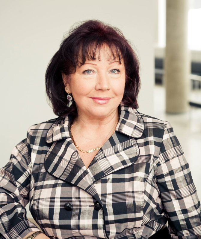 File:Mets, Niina (alllikas Rahvusteater Vanemuine).jpg